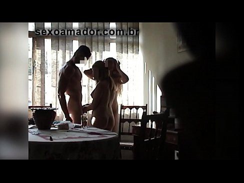 ❤️ Sex Frënn invitéieren e risege Mann an en Dräier mat him ❤ Porno op lb.tukifporno.ru ❤